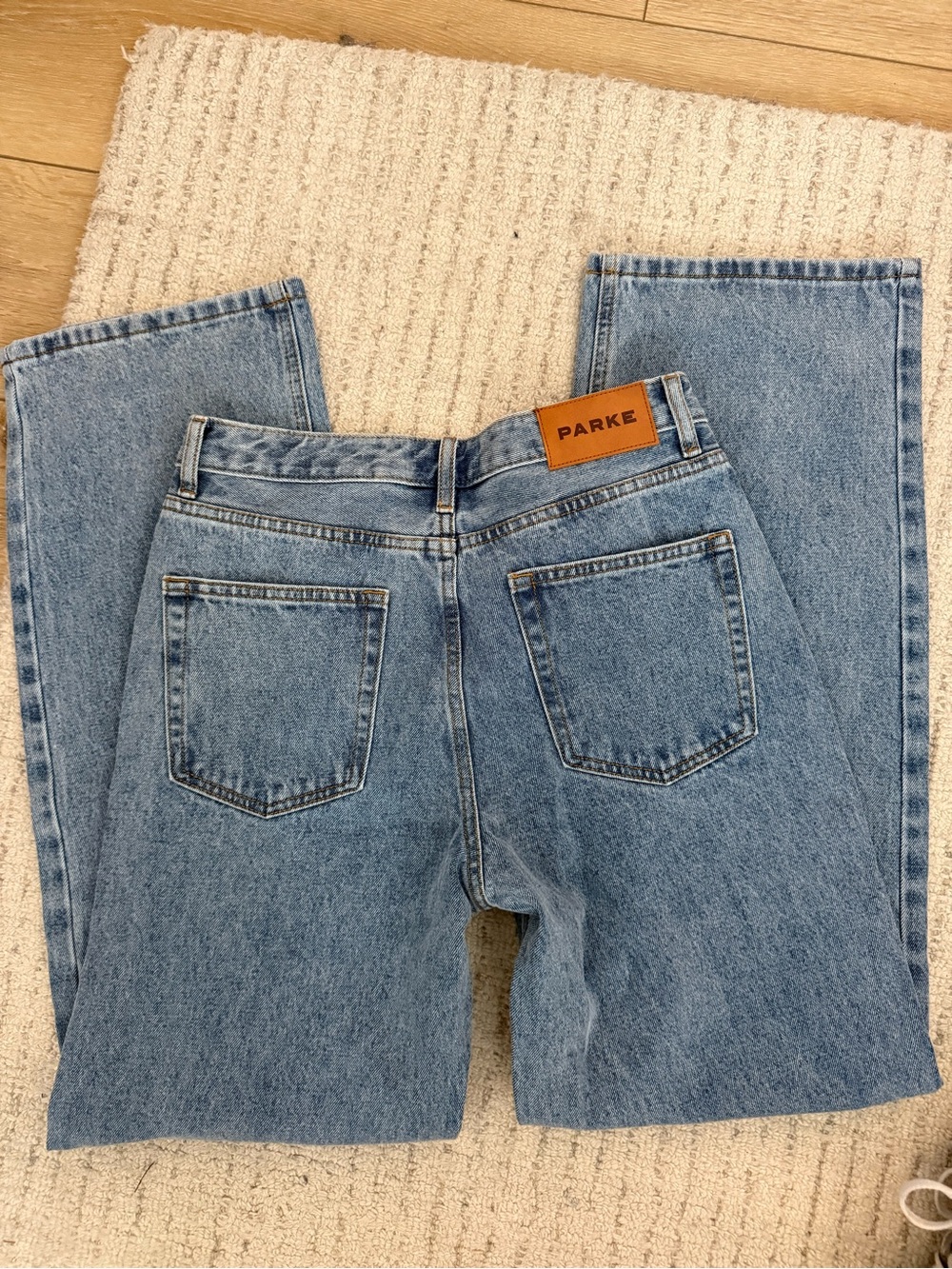 PARKE Classic Straight-Leg Jeans in Medium Blue - Picture 3 of 4